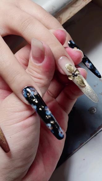 #热门话题🔥 金属大花#美甲#美甲教程 #美甲教程分享 #网红美甲