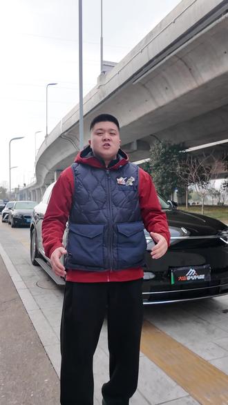 如何让你的问界M7气质再提升一个度,或许这套多辐式字表悬浮轮毂能给出一个答案。#问界M7 #轮毂改装 #气质 #新能源升级 #大山车库