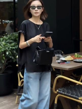 #时尚气质穿搭 #气质女神穿搭 #简约穿搭 #休闲减龄穿搭 #引领时尚潮流