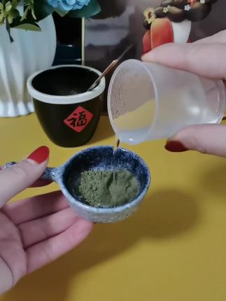 有了这个#指甲花粉 太方便了,四季可用,包手包脚都方便,睡一觉就可以了,指甲颜色随着指甲生长变没有,一个月补一次色就可以了