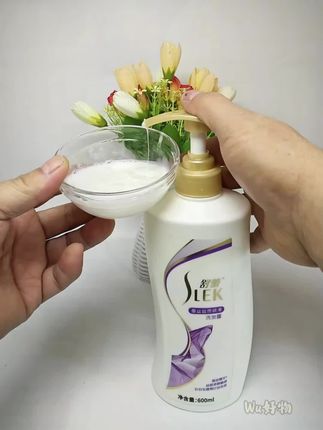头油头屑多,我推荐这款舒蕾蚕丝洗发水,它不仅去屑,还能控油养发#舒蕾蚕丝洗发水 #舒蕾洗发水 #舒蕾绿茶籽 #舒蕾黑金洗发水