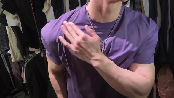 紫罗兰配色超级推荐 真的帅 #健身穿搭#正肩T恤
#男生穿搭