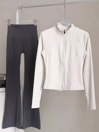 #2025秋冬新款运动套装,#女速干跑步高端专业健身房两件套#瑜伽服外套#爱运动的女性最美@巨量千川
