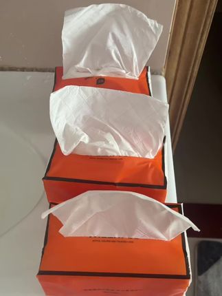 感谢刷到我的视频没有划走,看一下这款抽纸,原生木桨,4层加厚,柔软亲肤,不含荧光剂,遇水不化一箱30包,您可以带一箱吗