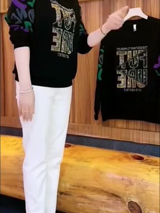 #时尚潮流穿搭 #时尚减龄穿搭 #减龄显瘦穿搭 #休闲减龄穿搭 #穿出自信穿出美丽