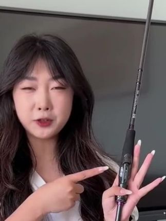 飞森路亚轻云轻量化鳜鱼路亚竿高感度休闲黑坑竞技鲈鱼超快调虫竿
