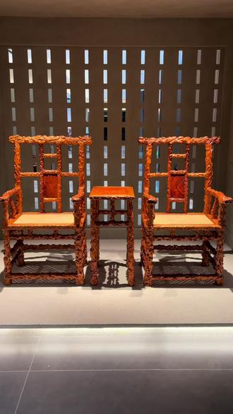 木中黄金这样做家具,奢侈一把! 现在估计没人这样做了#黄花梨家具 #黄花梨回收 #黄花梨椅子 #黄花梨收藏