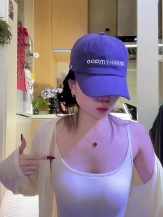 秋冬穿搭就靠这么一件小吊带就能完成#秋冬穿搭#吊带#穿搭