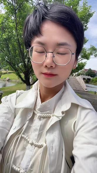 开悟觉醒的第三天让我领悟到原来能量高了匹配的一切事业都会改变太棒了,宝妈们一定一定一定要走出来,走出来之后世界就是我们的家#开悟觉醒