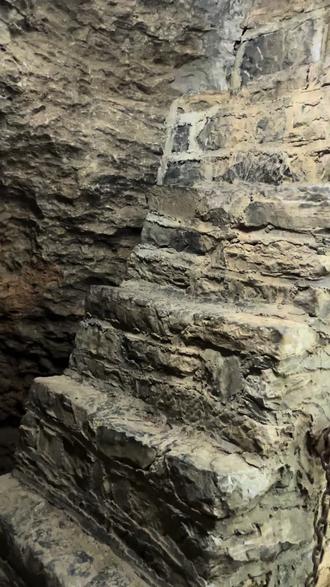 咱也是出息了,挑战了一把通往天庭的路#大山里的原生态 #自然奇观大山里的原生态 #通天洞 #挑战极限