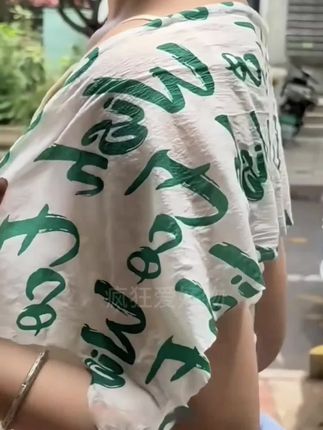 #降温毛巾 这大热天外出真的是难受,幸亏我提前准备了这个降温毛巾挂在脖子上清清凉凉,外出游玩工作旅游小孩都可以用#夏日必备 #清凉一夏