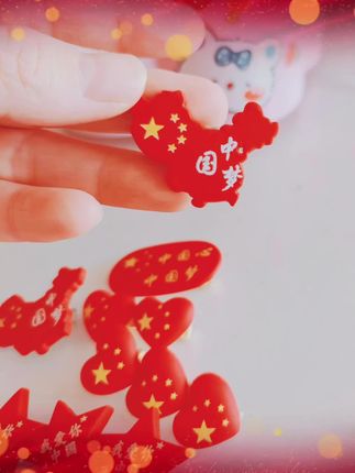 马上国庆节,快给宝贝准备上这么漂亮的发夹,特别美哦!#祖国强大 #厉害了我的国🇨🇳 #为祖国点赞 #不忘初心