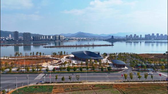 岁末安暖,盼你归来,春节将至,你的归途终点是哪里?#欢迎回家 #回家过年