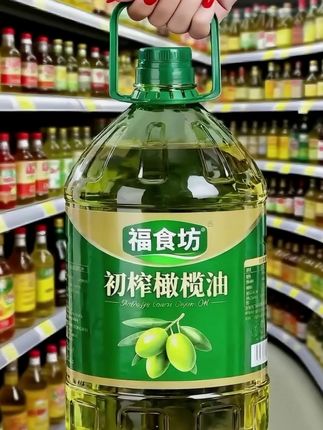 家人们!厨房刚需橄榄油直接卷出新高度, 炒菜凉拌都给力,在家做美食全靠它撑场!#橄榄油 #食用油 #调味料 #橄榄油推荐 #在家做美食