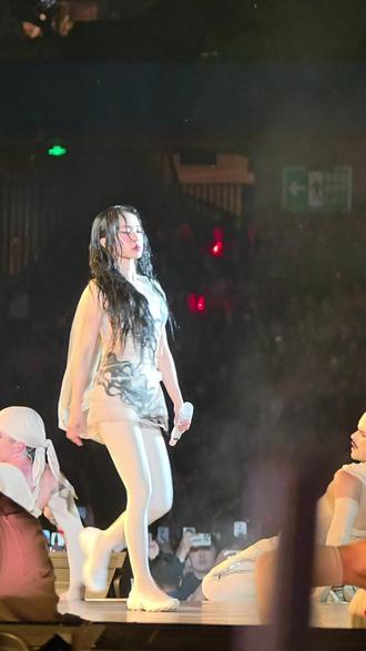 🙋♂️蔡依林走路粉新发现💗
DIY开头这几步走在心尖上
#蔡依林
#超AI的学习搭子
#走路带风
#DIY
#演唱会