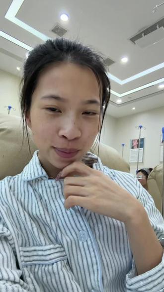 多亏了自己变美的决心和行动力,也很幸运遇到了审美同频的好医生…现在的效果真的特别特别特别满意!也希望我的经历能给大家提供参考 #peek下巴 #上海卢建 #下巴后缩 #嘴突 #整容日记