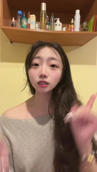 AI 越聊越懂你 #多闪app #小火人AI聊天 #多闪