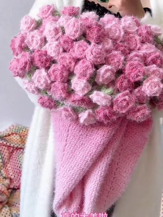 是毛毯也是花束#玫瑰花束 #毯子 #礼物 #手工diy #是时候安排一下了