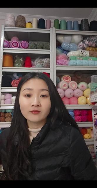 买买买的下场就是毛线不知道往哪里放,还好家里有个闲置的房间,那就动手改造吧。中间花了将近一个星期,把上下铺解决后就开始买桌子,买柜子,各种组装(虽然不是我装的,但我也参与了),最后效果还是非常不错的。我终于不用再把毛线随便丢在纸盒里啦!!!#织女的日常 #当我染上了钩织 #房屋改造 #上热门 #真实生活分享官