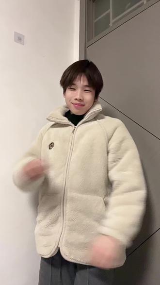 15秒迎来超爽时刻#泪痕摇2 #反差 #变装