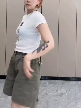 Aimeerosa/艾洛莎韩版百搭工装牛仔短裤女夏季薄款高腰显瘦阔腿裤#牛仔短裤#百搭短裤#工装短裤#显瘦短裤#阔腿短裤