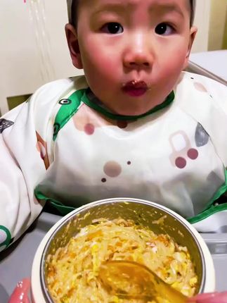 想要宝宝吃饭香11个月后就可以添加有机酱油,配料干净口味清淡,减盐配方宝宝吃的更放心#英氏有机酱油 #婴儿专用酱油 #宝宝辅食 #辅食酱油