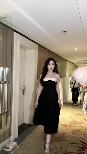 念叨了好久的妈粉 终于让女儿喊上妈咪了🥹@晋宜JINY #张晋宜 #有效驯化