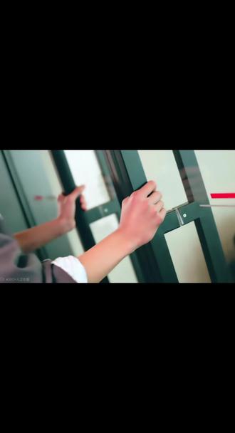 这是瑞向,雷请勿进,非cp向视频,如在视频中有挡脸,那就抱歉,因为我只想看我瑞谢谢#张函瑞#tf家族四代#发发发NOW