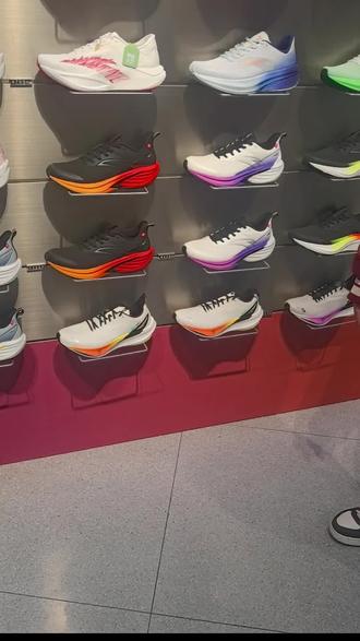 #体测 #跑鞋 #昆山 #万达 #安踏 火箭7代Pro上团购券啦!只要299就能满足孩子们上体育课,体考加分!