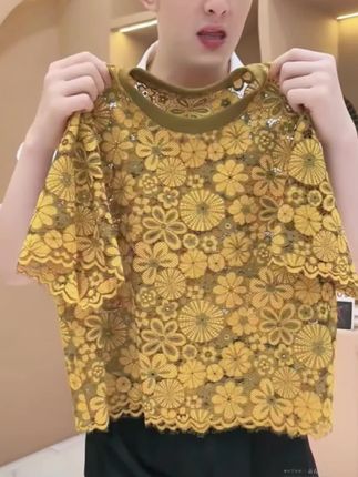 #夏季新款 #时尚短袖 #蕾丝短袖 #谁穿谁好看 #穿出高级感