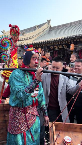偶遇太原古县城卖货郎光头强😎#传承地方民俗文化 #拍摄现场直击 #非遗传承