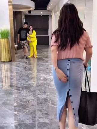 大肚子都穿出小蛮腰了#大码女装 #显瘦穿搭 #谁穿谁好看 #气质穿搭 #大码搭配