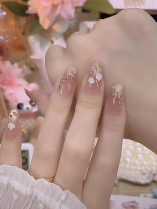 #手工穿戴甲 #穿戴甲随意摘戴 #美出新高度 #精致女人必备 #显白