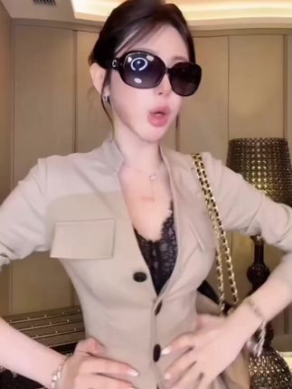 “气质C位”韩版双口袋撞色上衣外套+设计感静奢直筒休闲裤BB50362#新款上市了欢迎大家来选购 #高级感穿搭 #韩版女装 #简直太好看了 #简直不要太惊喜