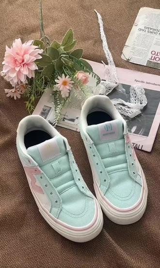 双鞋带双蝴蝶结系法#做手工我是认真的 #时尚 #服饰购买评测 #顽刻板鞋鞋带系鞋带