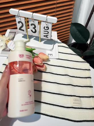 姐妹们,谁懂啊,洗头等于喷香水,想要高颅顶,头发蓬松就用这款#海洋主义 玫瑰香氛洗发水!#海洋主义玫瑰香氛洗发水#洗发水 #高颅顶 #好物分享🔥