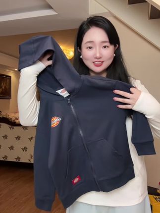 #Dickies 经典款连帽卫衣,棉质感超强,舒服透气,男生女生都能穿