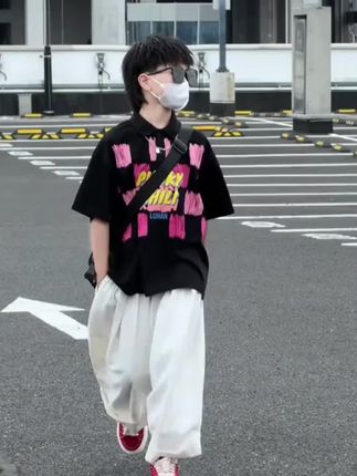 献给孩子的童诗集🔥。治愈人心又充满想象力的童诗,于睡前温暖的灯光下陪伴孩子一起读一读,随便一句写进作文里,都是锦上添花,作文想不拿高分都难~#作文素材 #好书分享 #让阅读成为一种习惯 #童诗 #图文热点来了