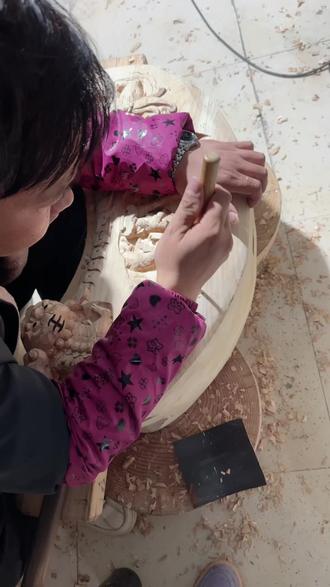 一块普通的木头如何变成精美凉亭?#古建凉亭长廊#防腐木凉亭长廊#民间手艺 #源头实力厂家 #雕刻工艺