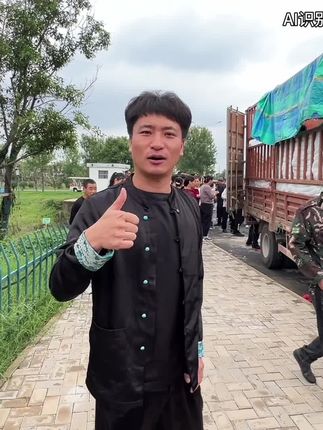 原阳我们来了! 大哥大姐,原阳的粉丝们太热情了!真心感谢对我们团队的支持!现场给我们帮助了太多太多了!真心感谢!下次有机会我们还会继续来原阳!