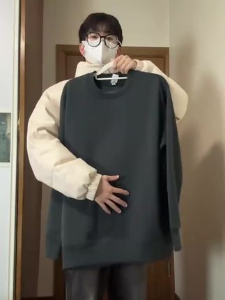 秋季百搭平价卫衣来啦#今日穿搭 #极简穿搭 #加绒卫衣 #平价百搭