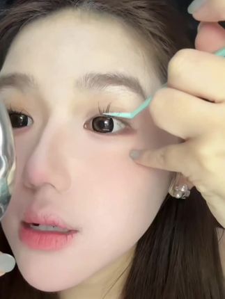 好权威的夏日蓝眼泪!蓝色黑色都好好看,自然日常完全可以贴#自然又有存在感的睫毛 #假睫毛 #睫毛 #眼妆