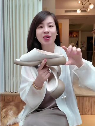 这个拖鞋去年应该很多人都买过了, 但真的真的质量超好, 正好很多人问我就把这个链接找出来了,有需要的小伙伴自己下单吧。#踩屎感拖鞋