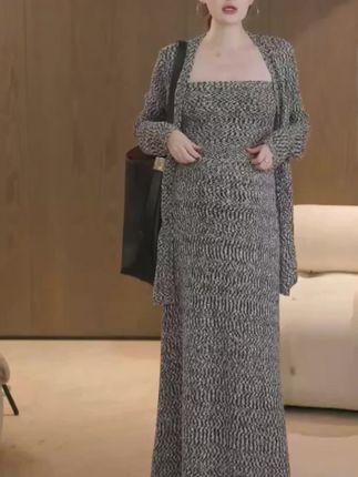 谁穿谁美定制纱线三件套,夏秋过渡期可穿,冷的时候搭配大衣也很好看#穿出你的时尚你的感觉 #穿出自信穿出美#优雅气质 #定制三件套#轻奢女装