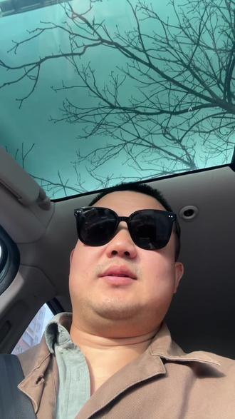 北京豆汁大爷怎么了?黑芝麻蛇妖挺好玩的呀