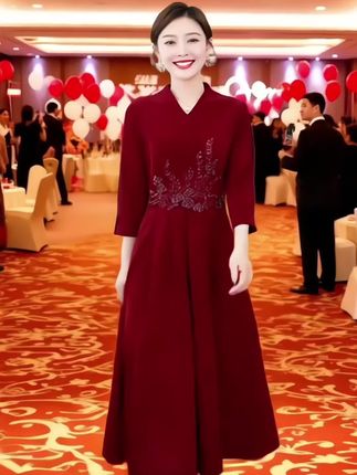 #婚庆礼服 #婚宴妈妈装 #中国风喜婆婆礼服 #喜婆婆喜妈妈 #高端大气