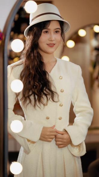 伊犁短剧《美疚》花絮 小鱼说:我希望所有的美好都能如期而至,但美好的总会在风雨过后。加油,陌生人……#拍出电影感 #拍摄花絮 #伊犁短剧 #一马当先短剧