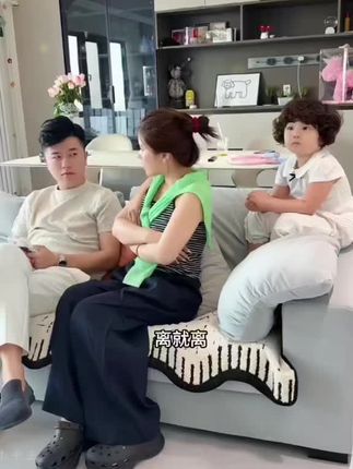 小宋被美美欺负了,找妈护着#小十三 #护发素 #美发