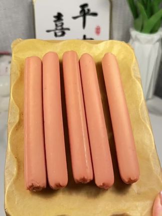 才几毛钱一根,还是王中王大品牌火腿肠!太划算啦!肉质紧实有嚼劲,还是小时候的味道!#王中王#火腿肠#超便宜超划算#火腿肠新吃法