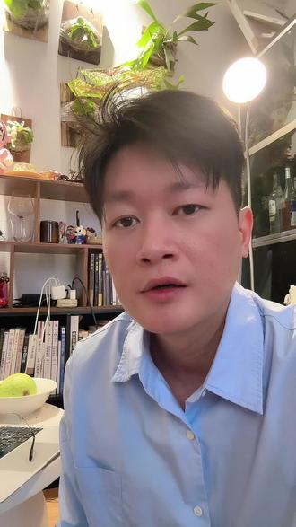 焦虑的真正原因,很多时候不是懒,而是太拼 多人焦虑的时候
第一反应是:
我是不是还不够努力。
但有时候
问题恰恰相反。
你已经太努力了。#焦虑 #情绪 #认知